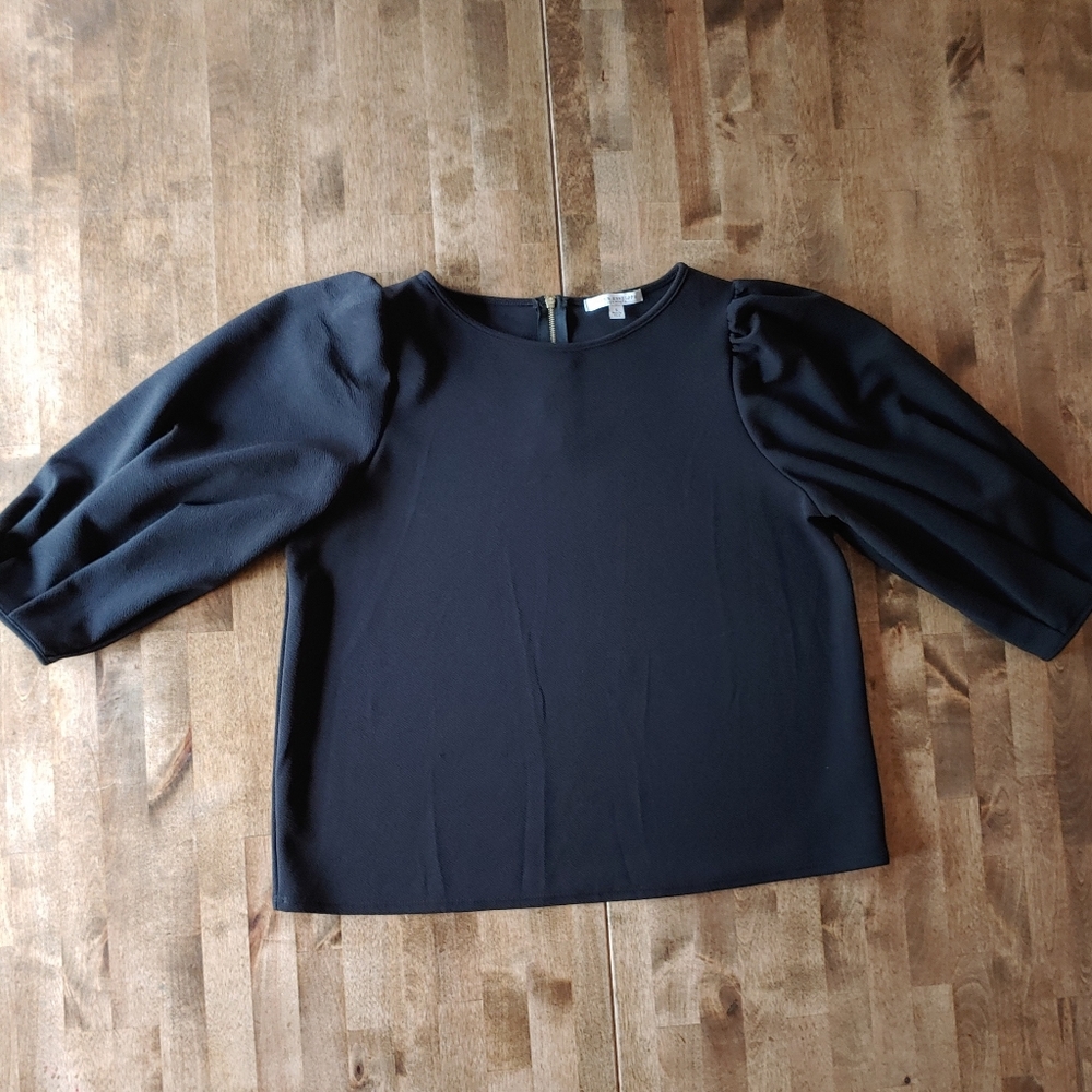 Woman's blouse‎